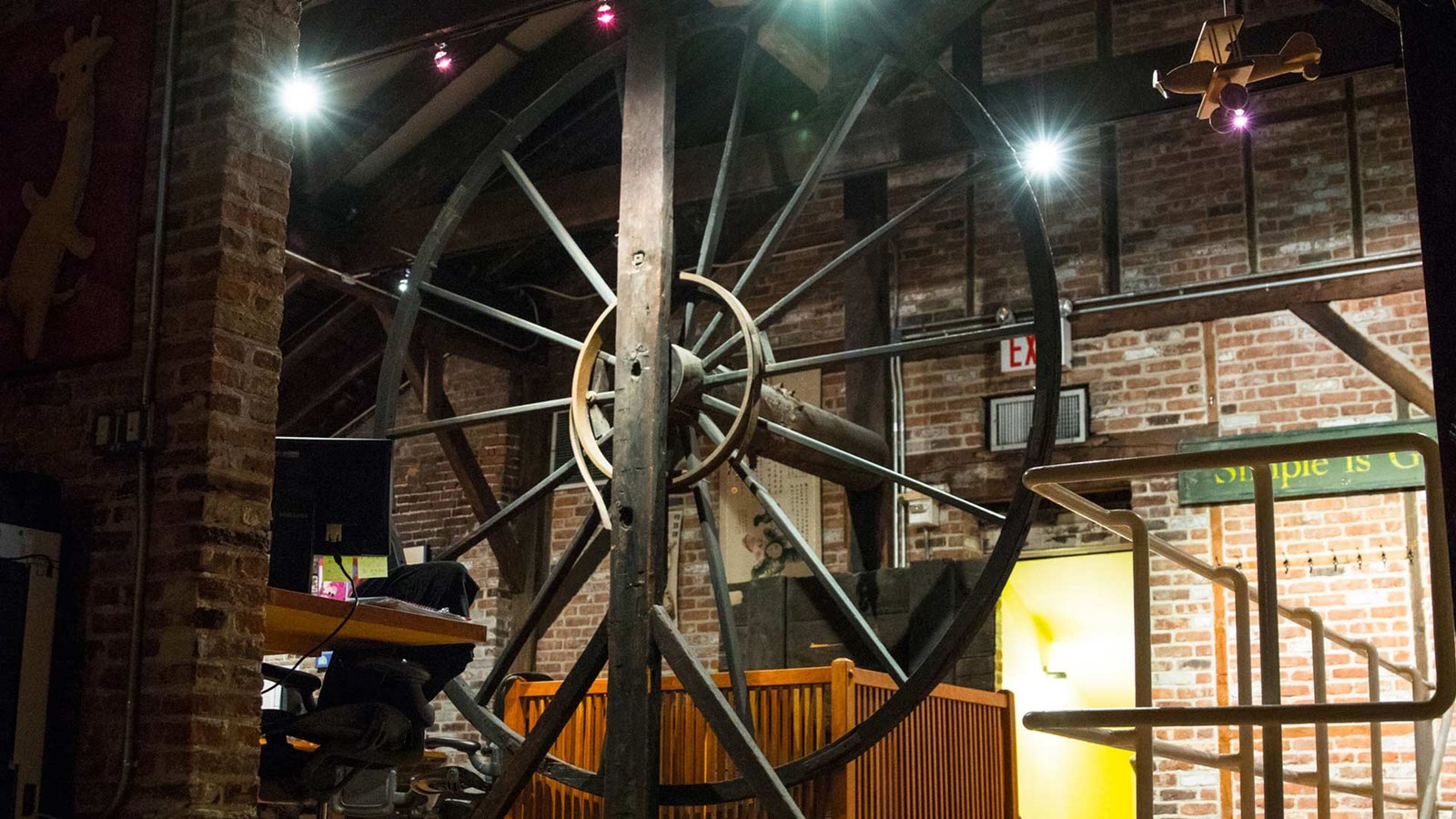 The wheel used to lift and lower cargo off boats 200 years ago is still here!
